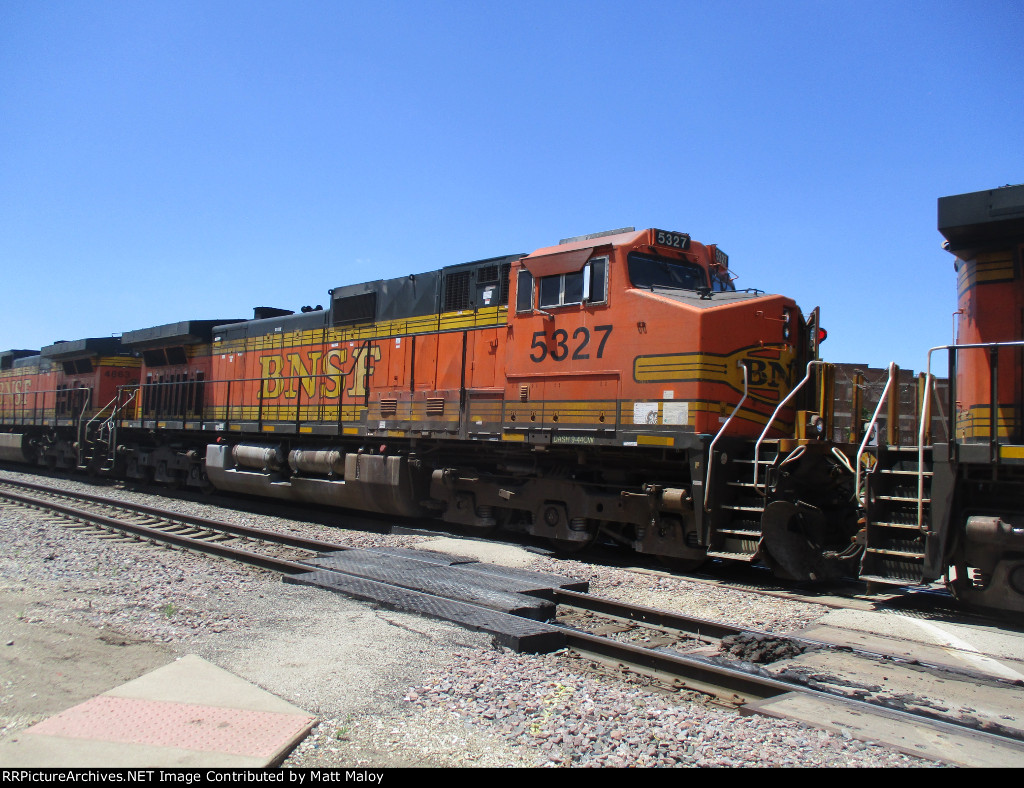 BNSF 5327